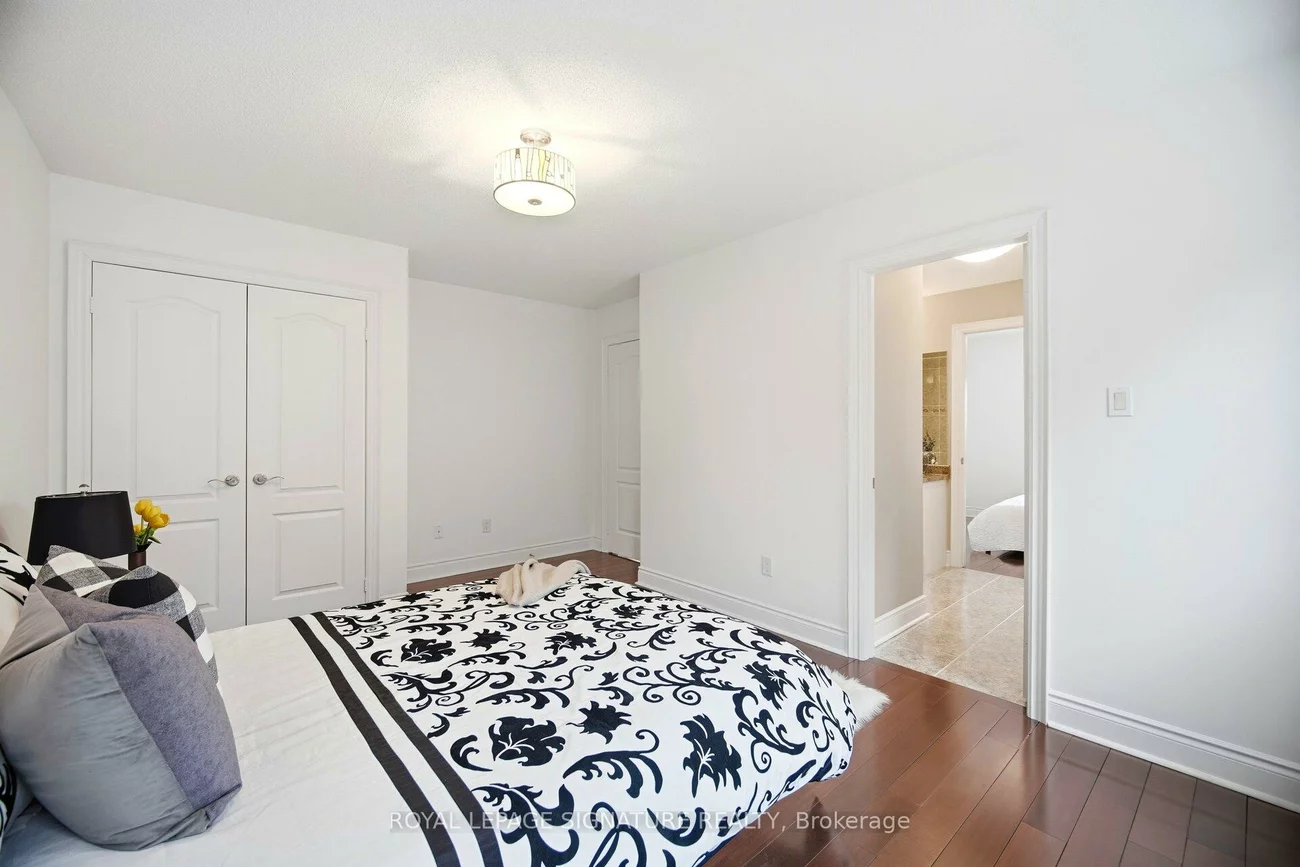 1592, Hallstone, Bram West, Brampton