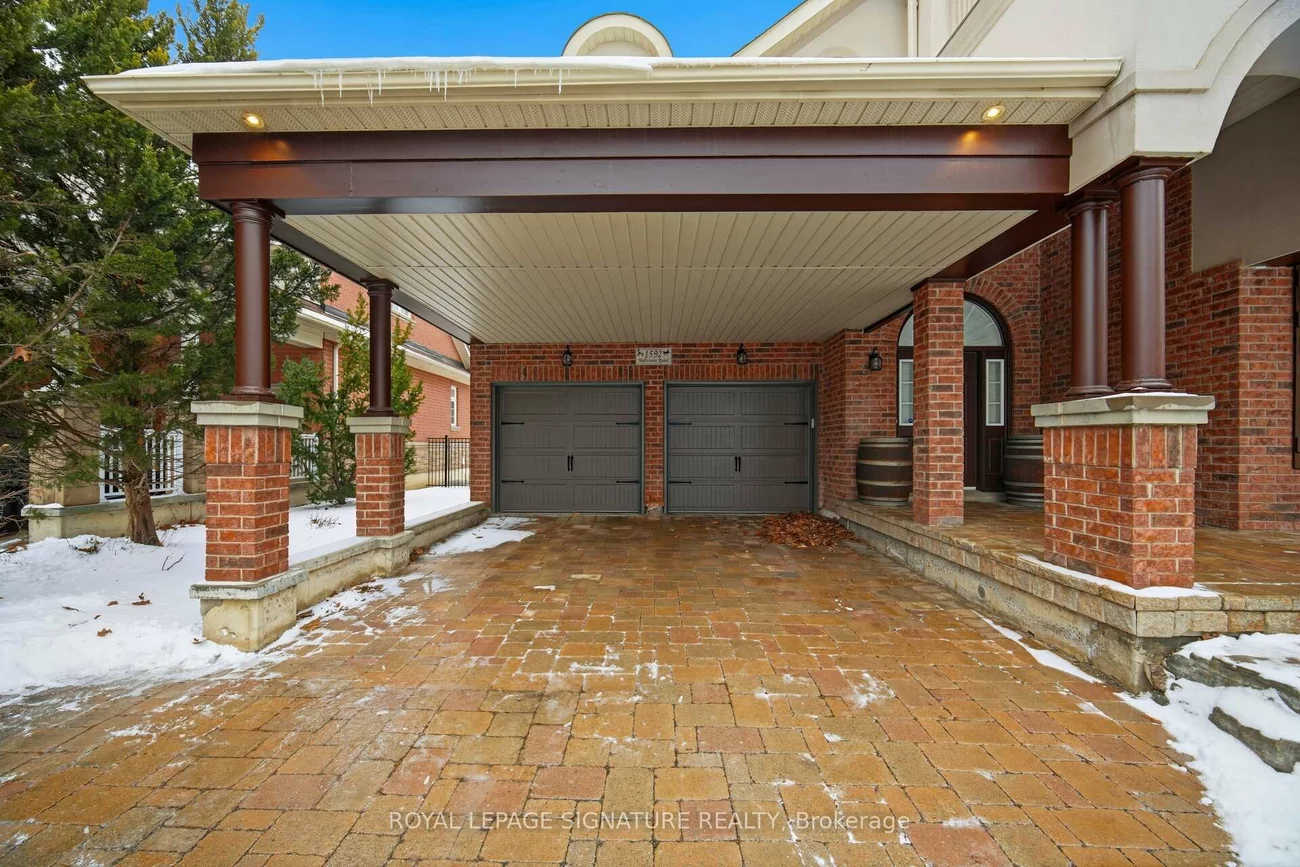 1592, Hallstone, Bram West, Brampton