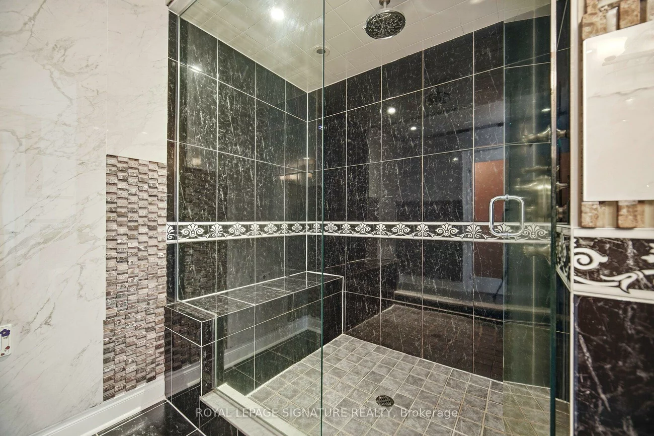 1592, Hallstone, Bram West, Brampton