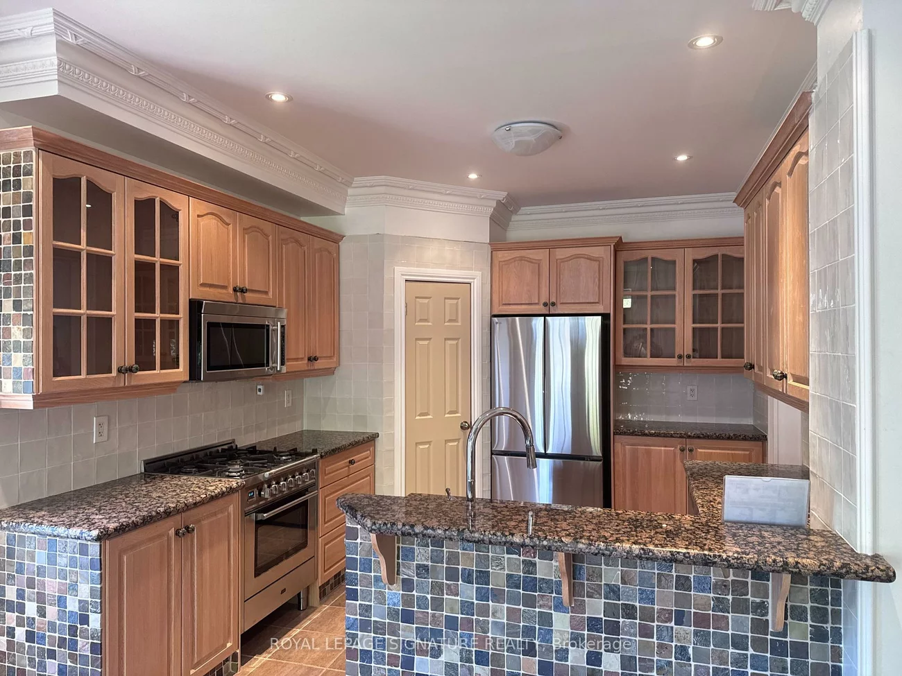 1592, Hallstone, Bram West, Brampton