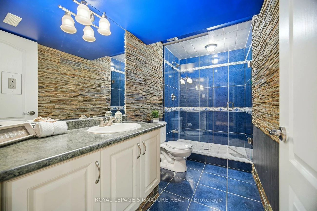 1592, Hallstone, Bram West, Brampton