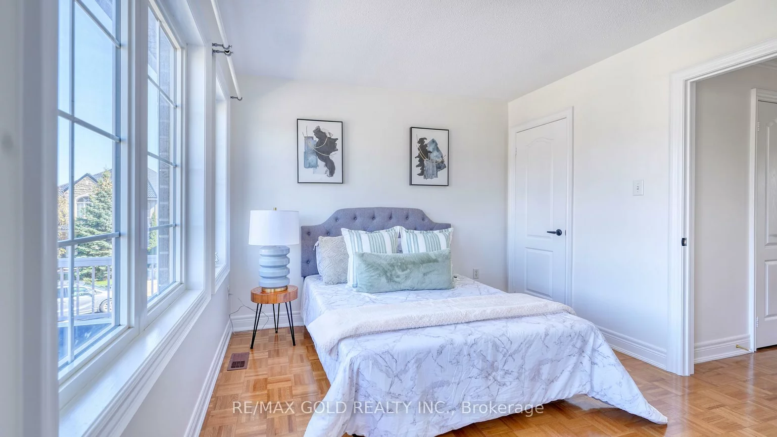 28, Prada, Vales of Castlemore North, Brampton