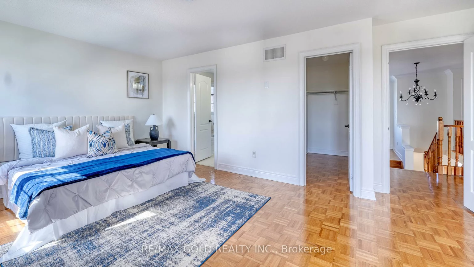 28, Prada, Vales of Castlemore North, Brampton