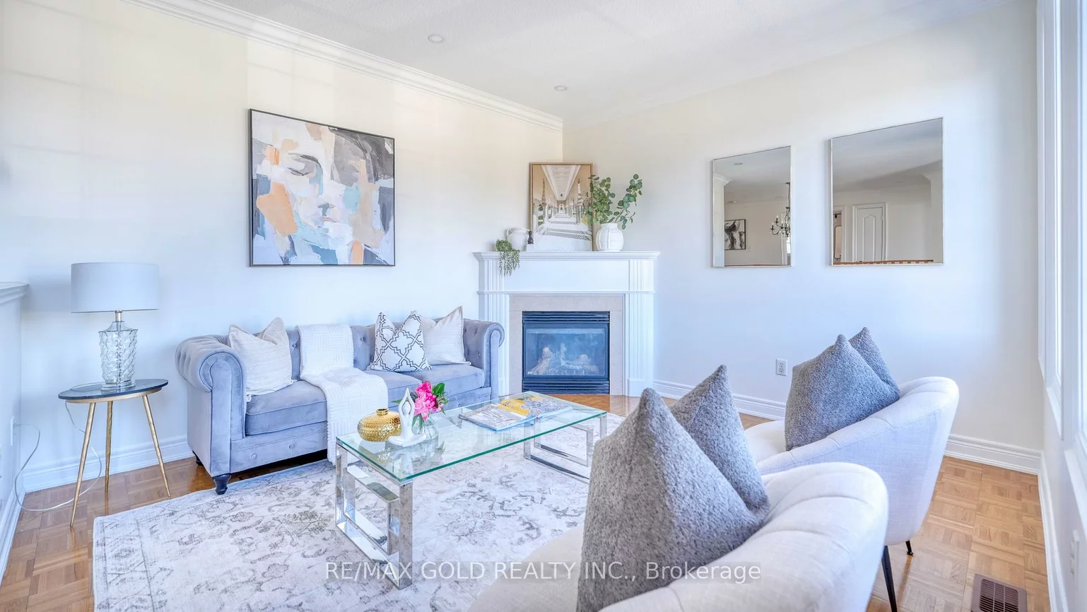 28, Prada, Vales of Castlemore North, Brampton