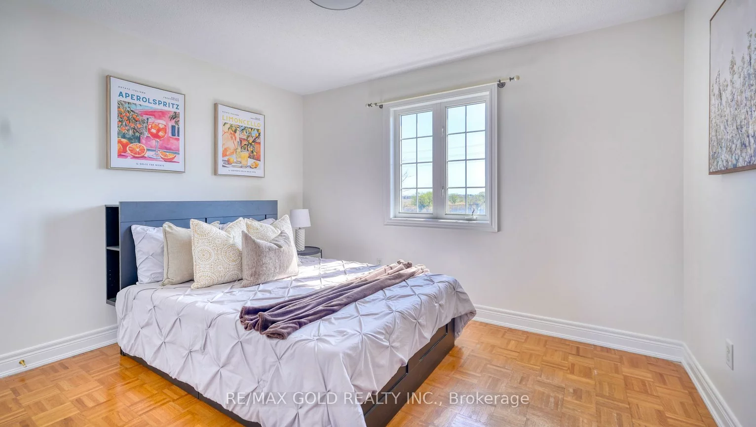 28, Prada, Vales of Castlemore North, Brampton