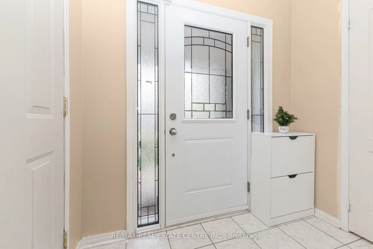 270, Edenbrook Hill, Fletcher's Meadow, Brampton