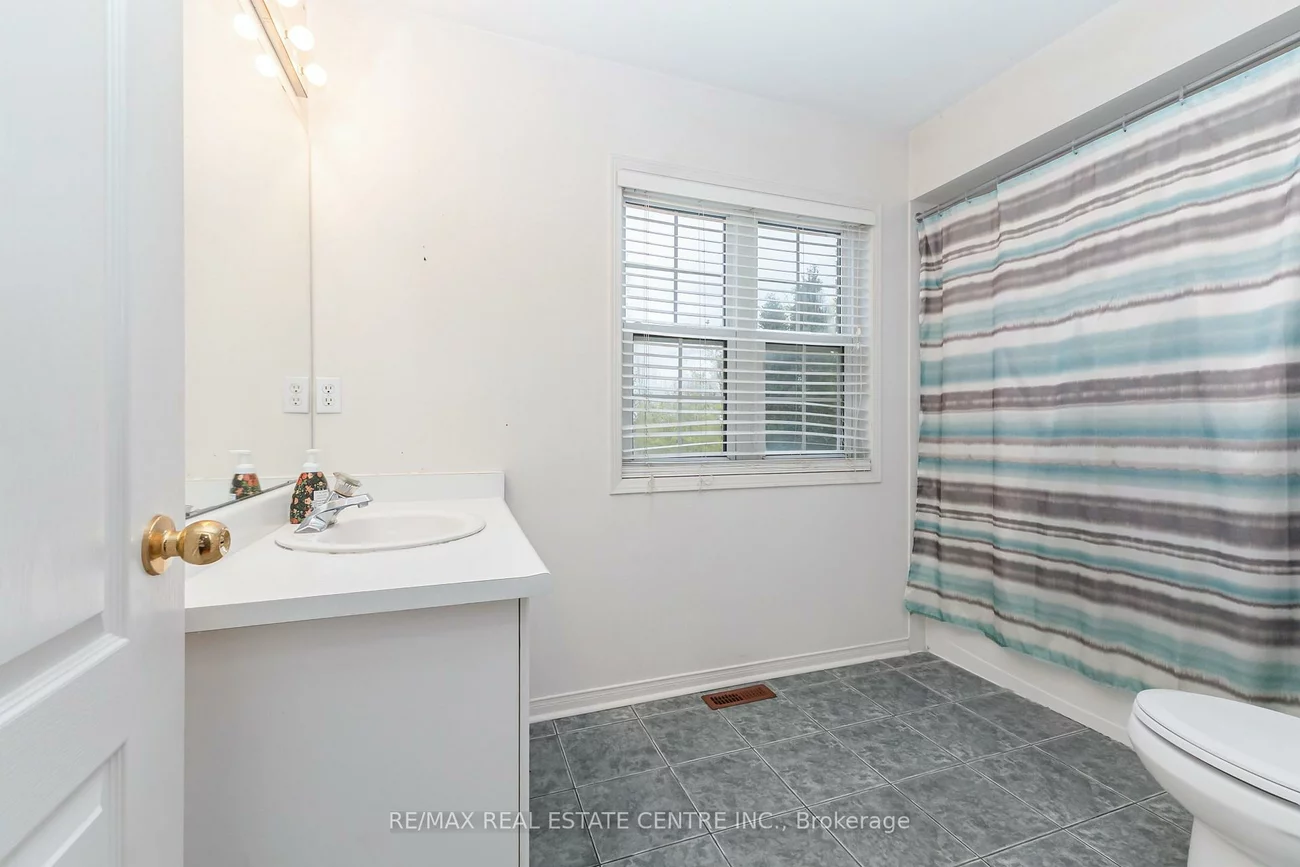 270, Edenbrook Hill, Fletcher's Meadow, Brampton