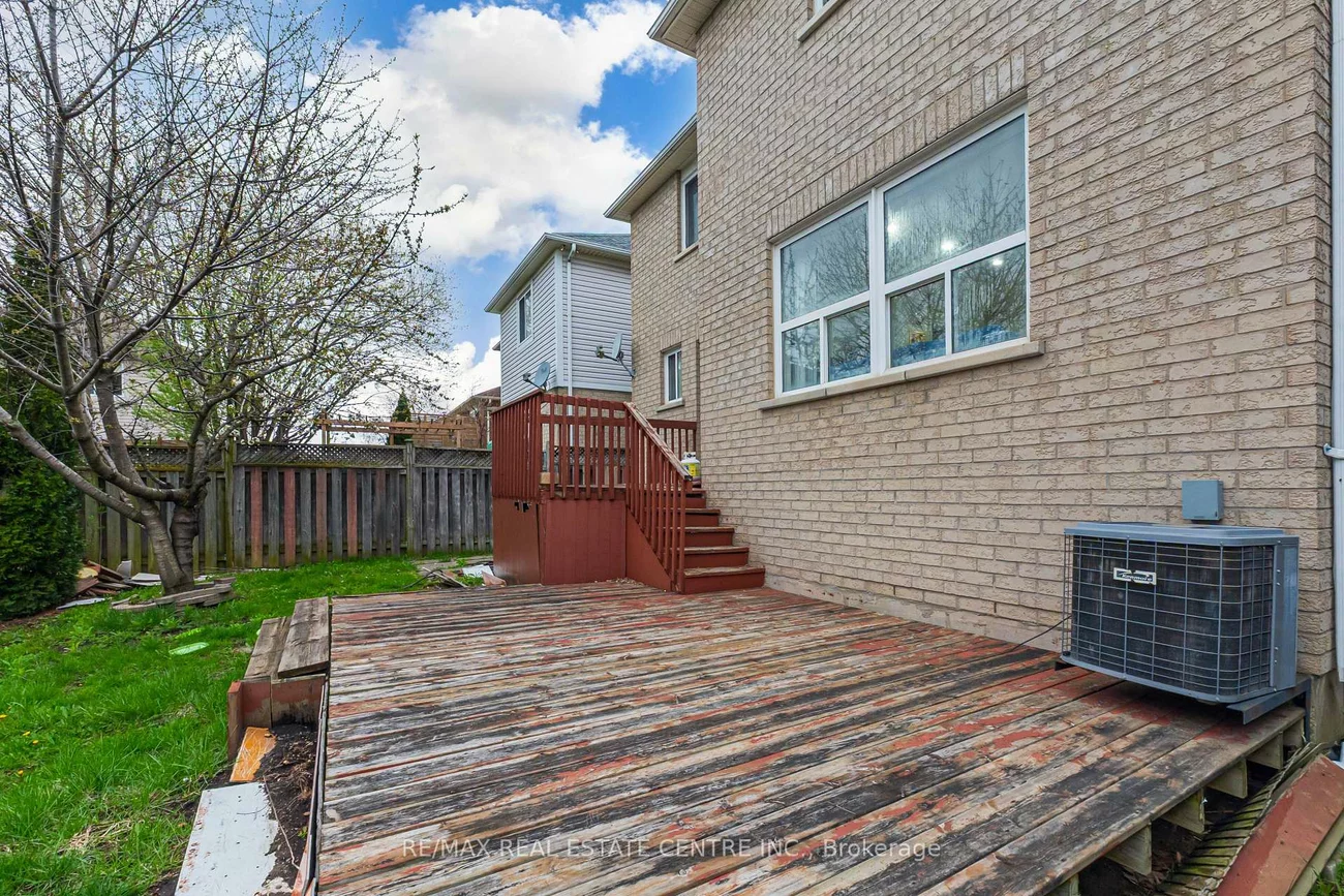 270, Edenbrook Hill, Fletcher's Meadow, Brampton