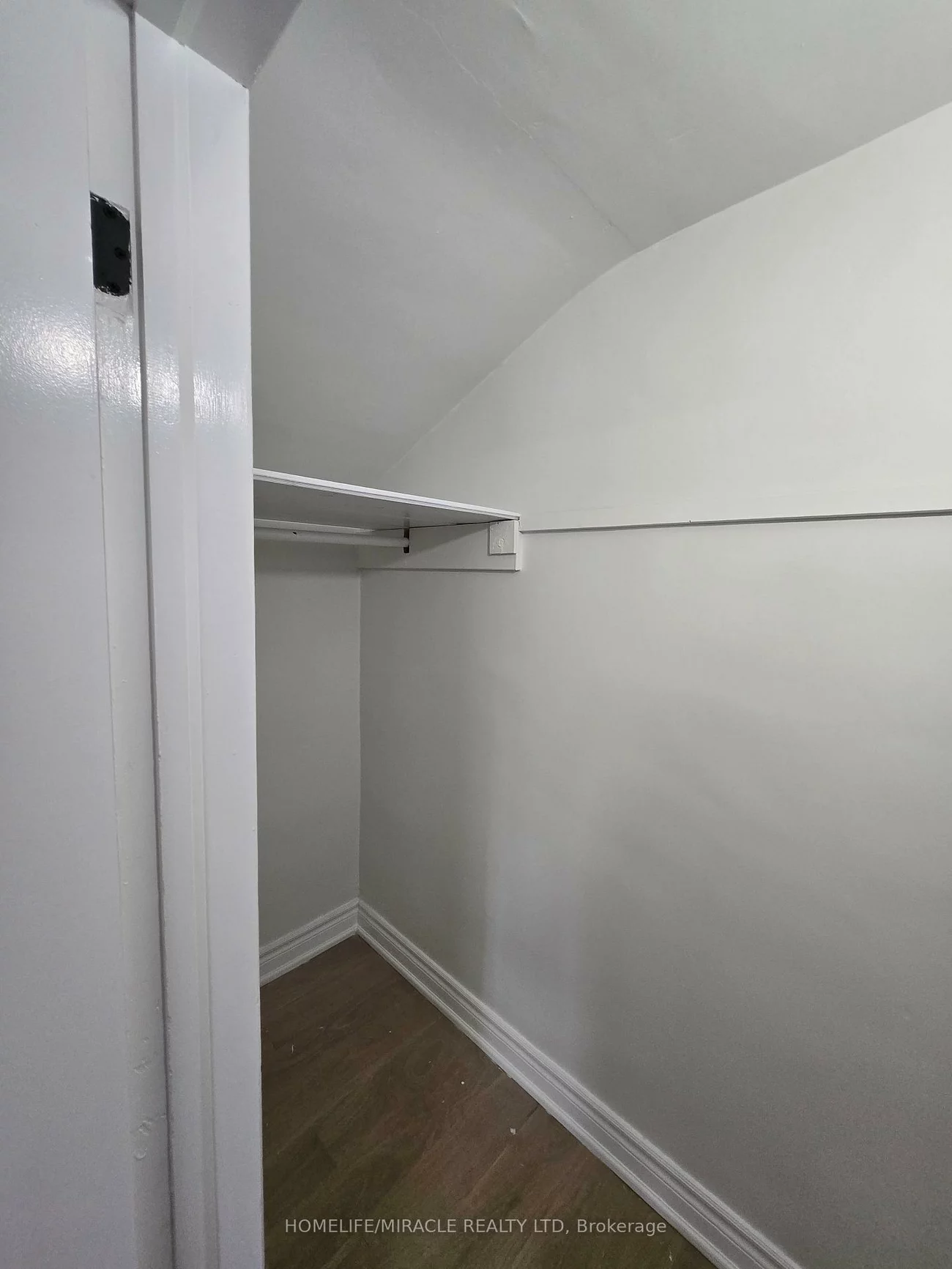 21, Gregory, Downtown Brampton, Brampton