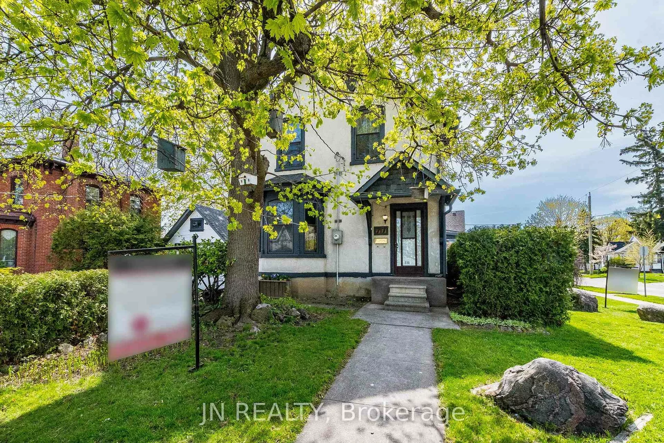 77, Nelson, Downtown Brampton, Brampton