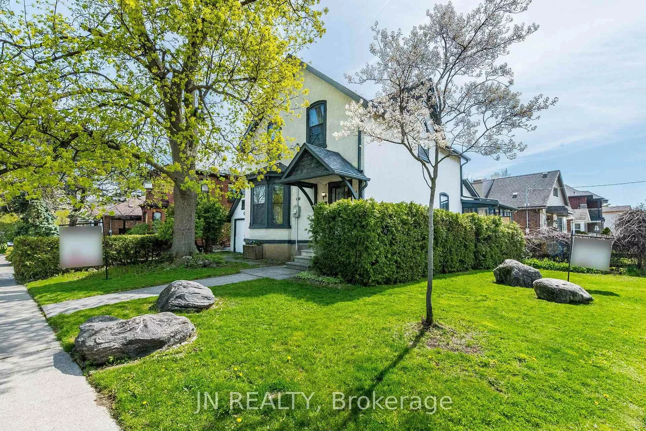 77, Nelson, Downtown Brampton, Brampton