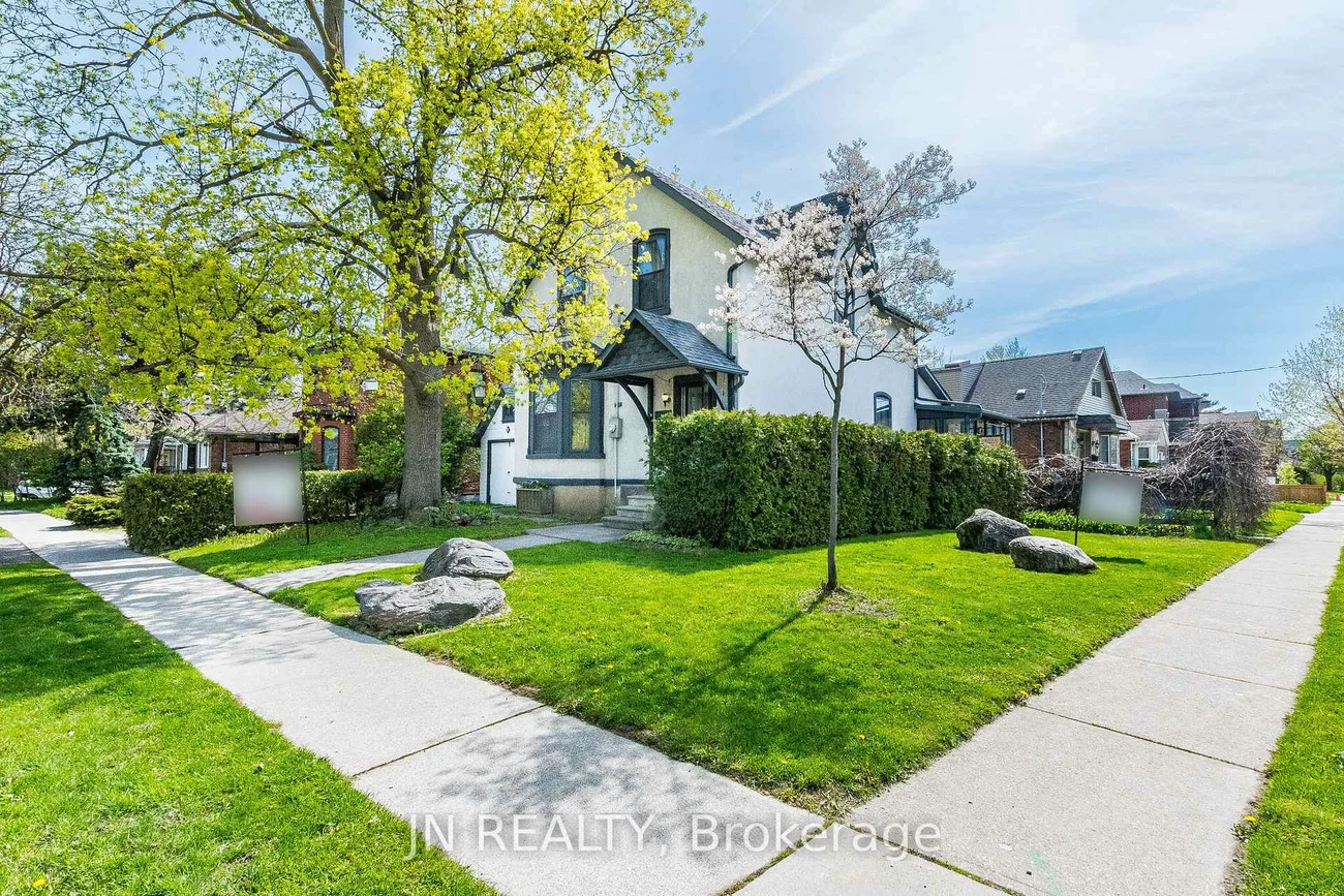 77, Nelson, Downtown Brampton, Brampton