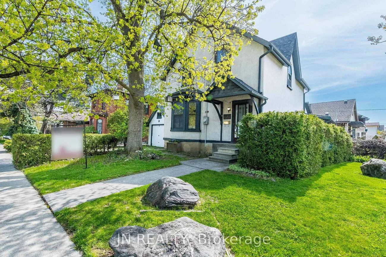77, Nelson, Downtown Brampton, Brampton