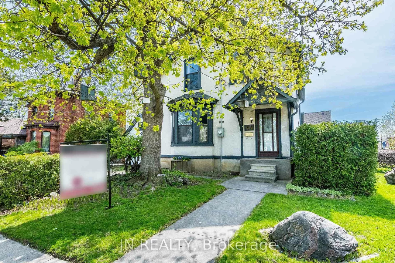 77, Nelson, Downtown Brampton, Brampton