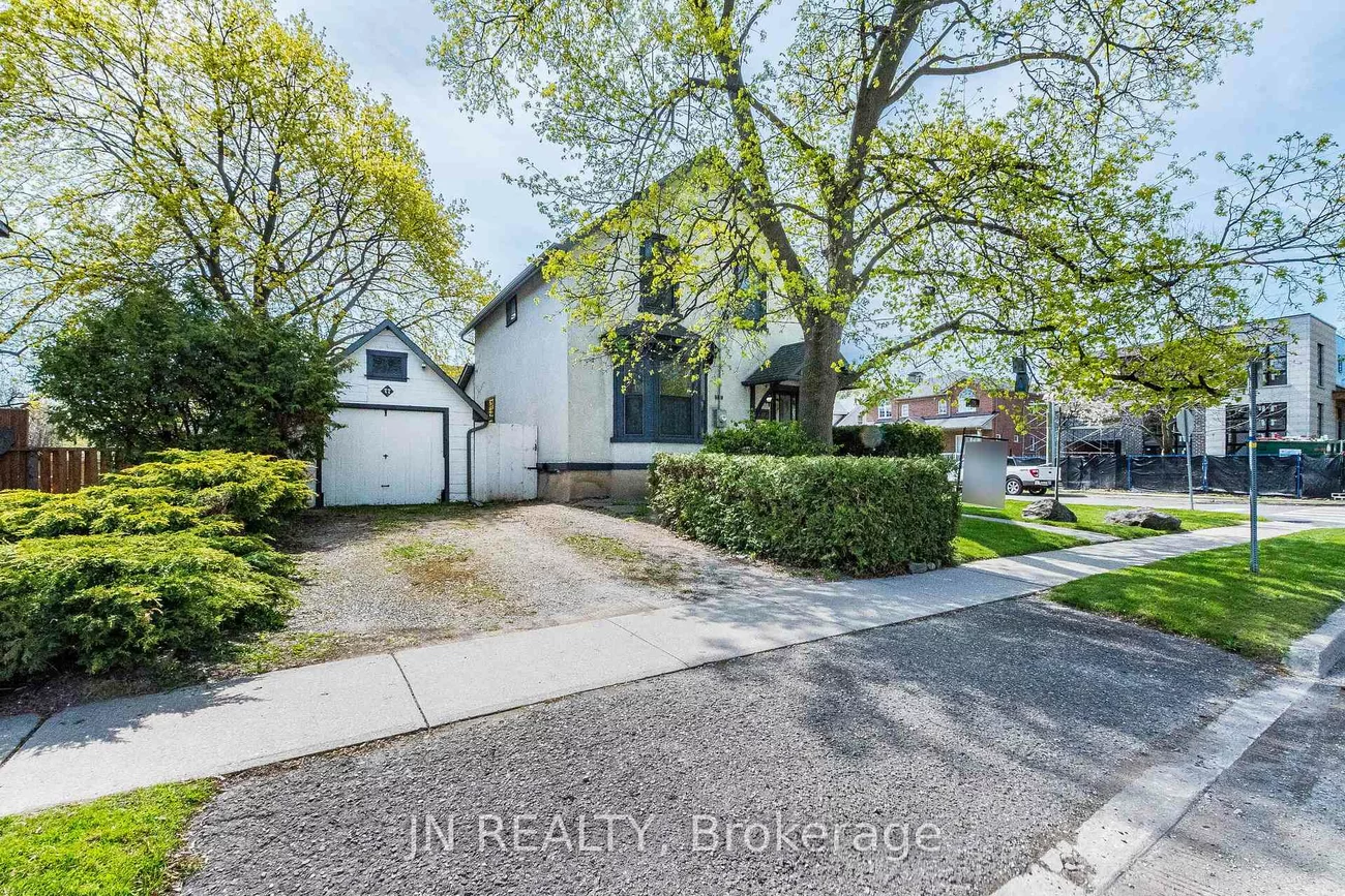 77, Nelson, Downtown Brampton, Brampton