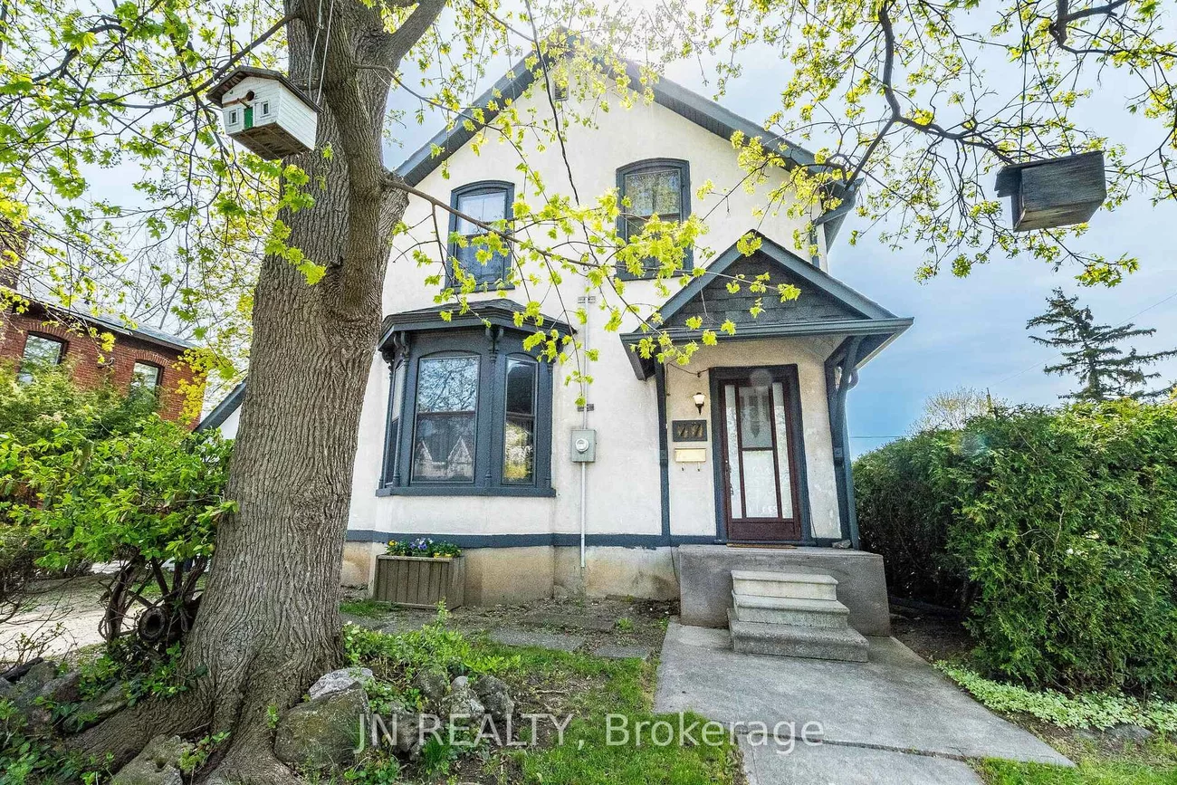 77, Nelson, Downtown Brampton, Brampton