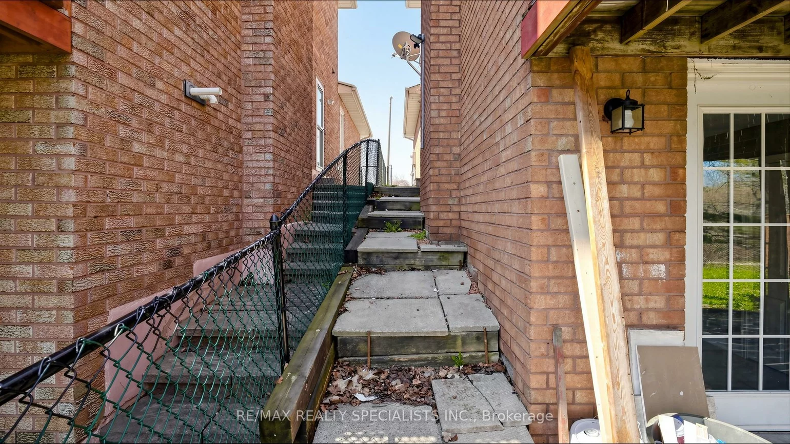 59, Sunforest, Heart Lake West, Brampton