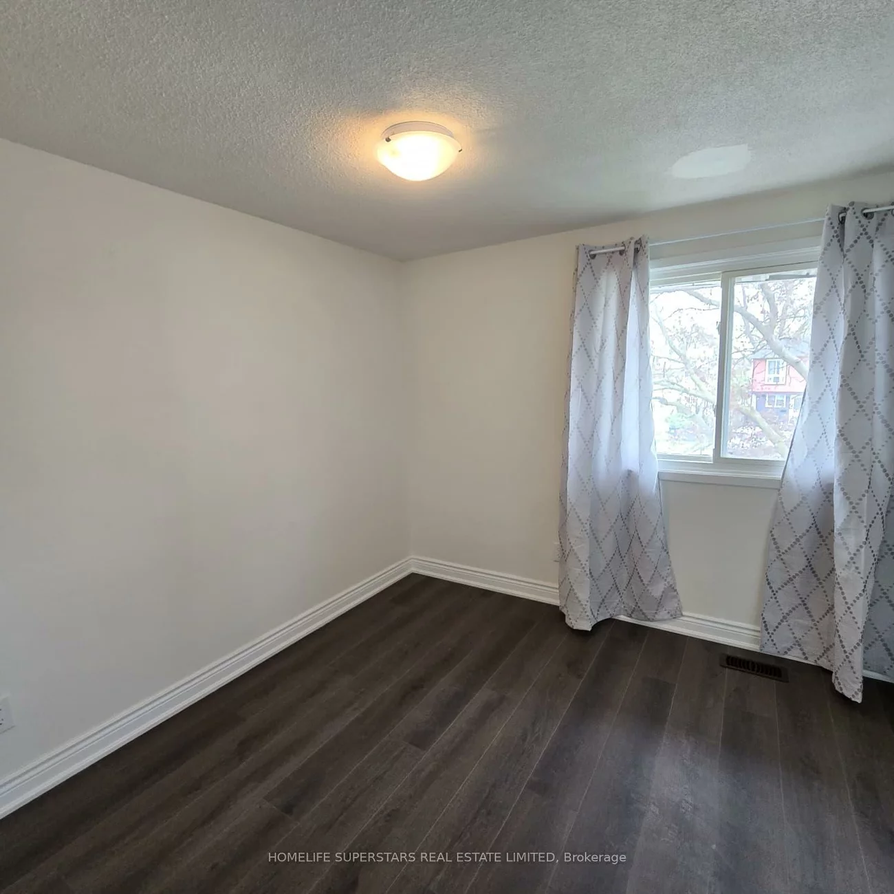 6, Grove Park, Northgate, Brampton