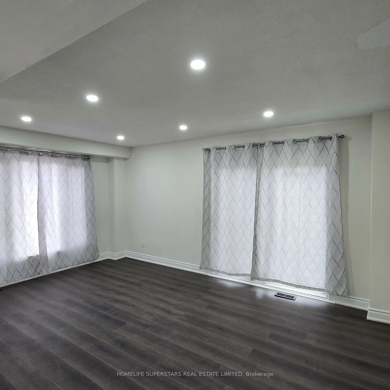 6, Grove Park, Northgate, Brampton
