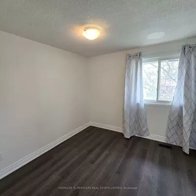 6, Grove Park, Northgate, Brampton