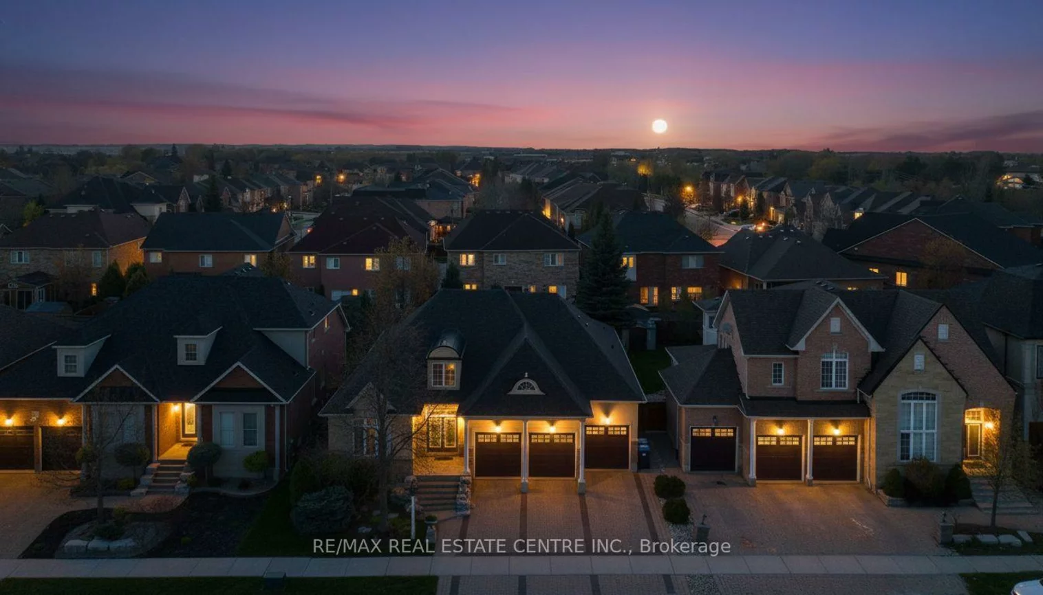 10, Eiffel, Vales of Castlemore North, Brampton