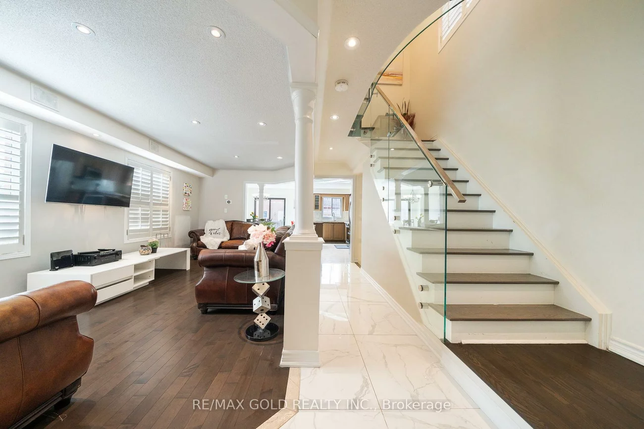19, Spring Valley, Bram East, Brampton
