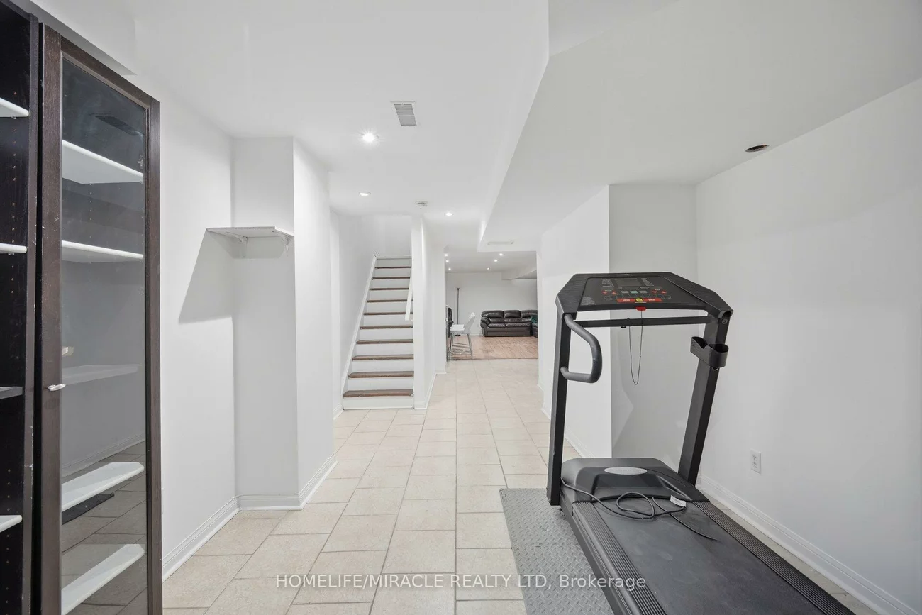 87, Spicebush, Credit Valley, Brampton