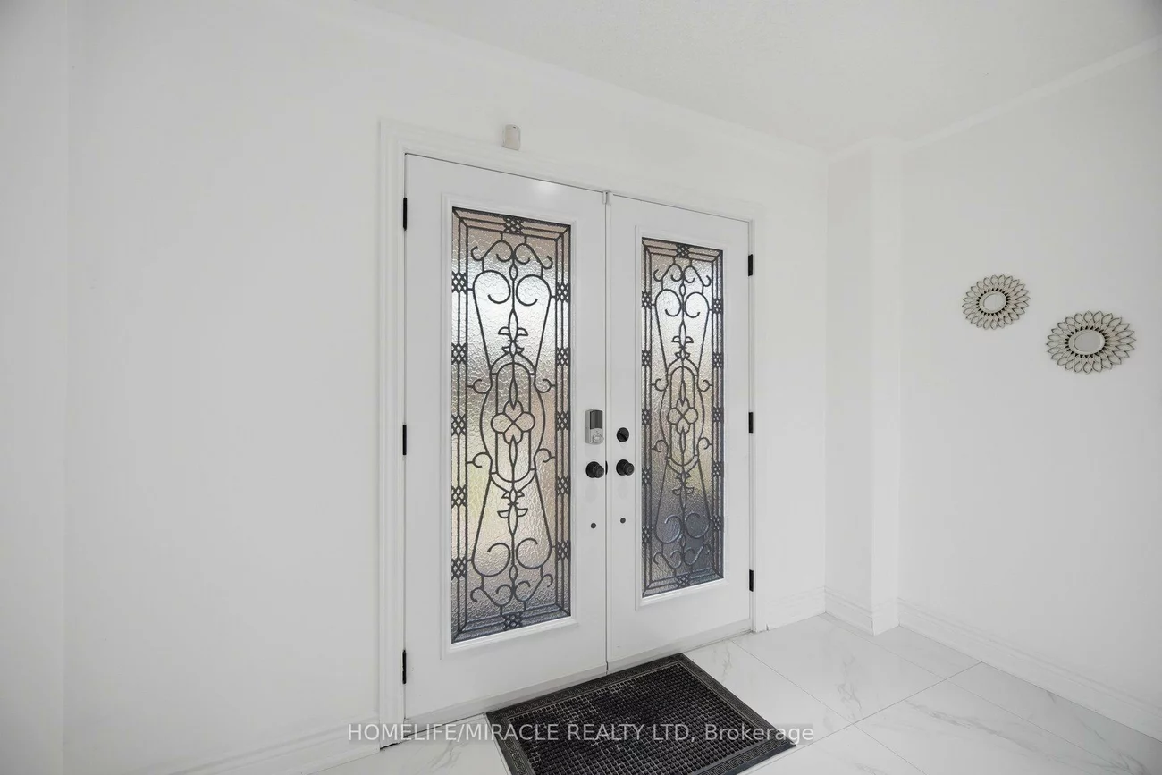 87, Spicebush, Credit Valley, Brampton