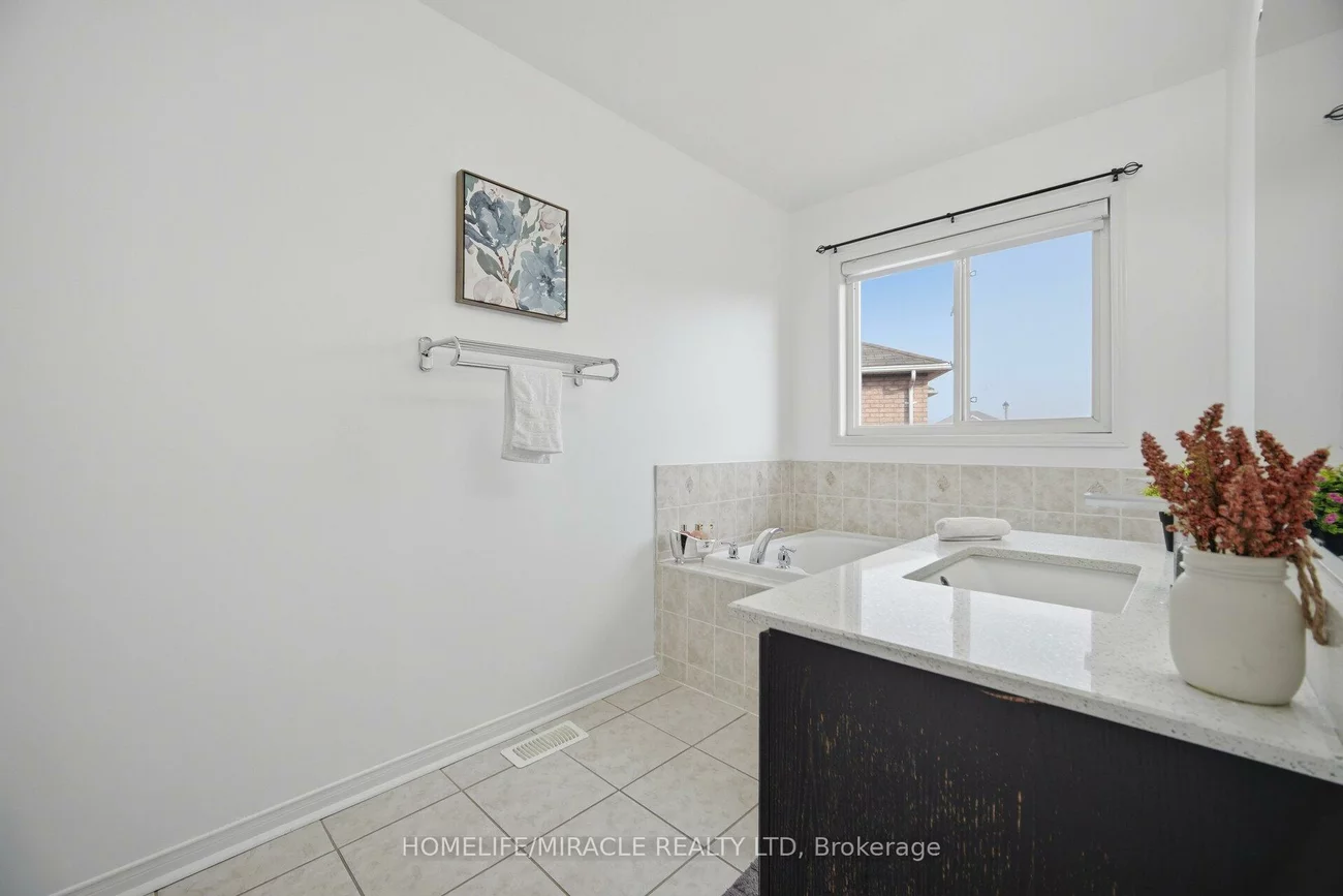 87, Spicebush, Credit Valley, Brampton