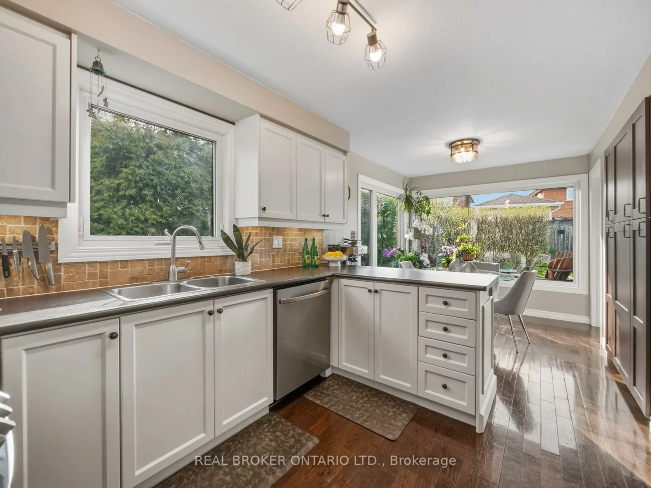 24, Mansion, Central Park, Brampton