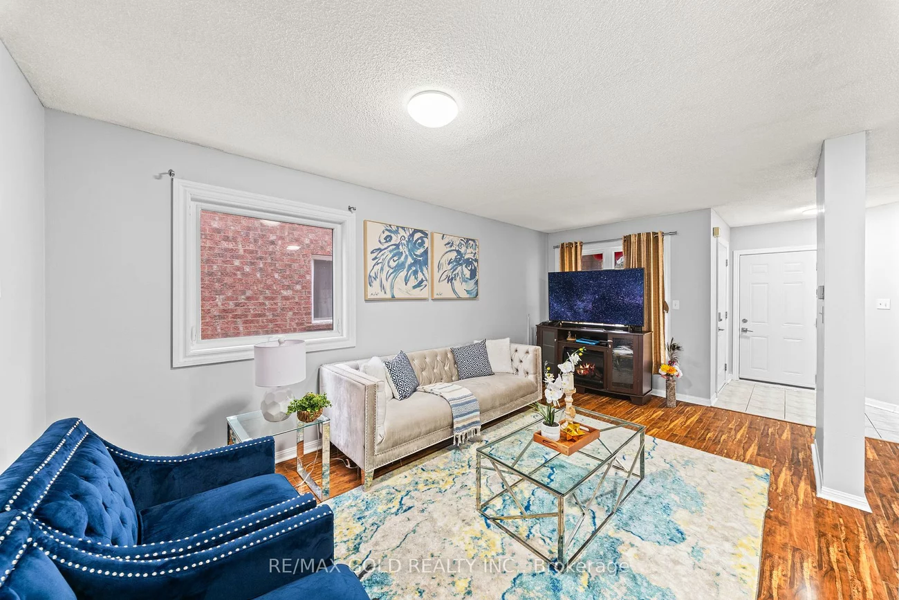 92, Dandelion, Sandringham-Wellington, Brampton