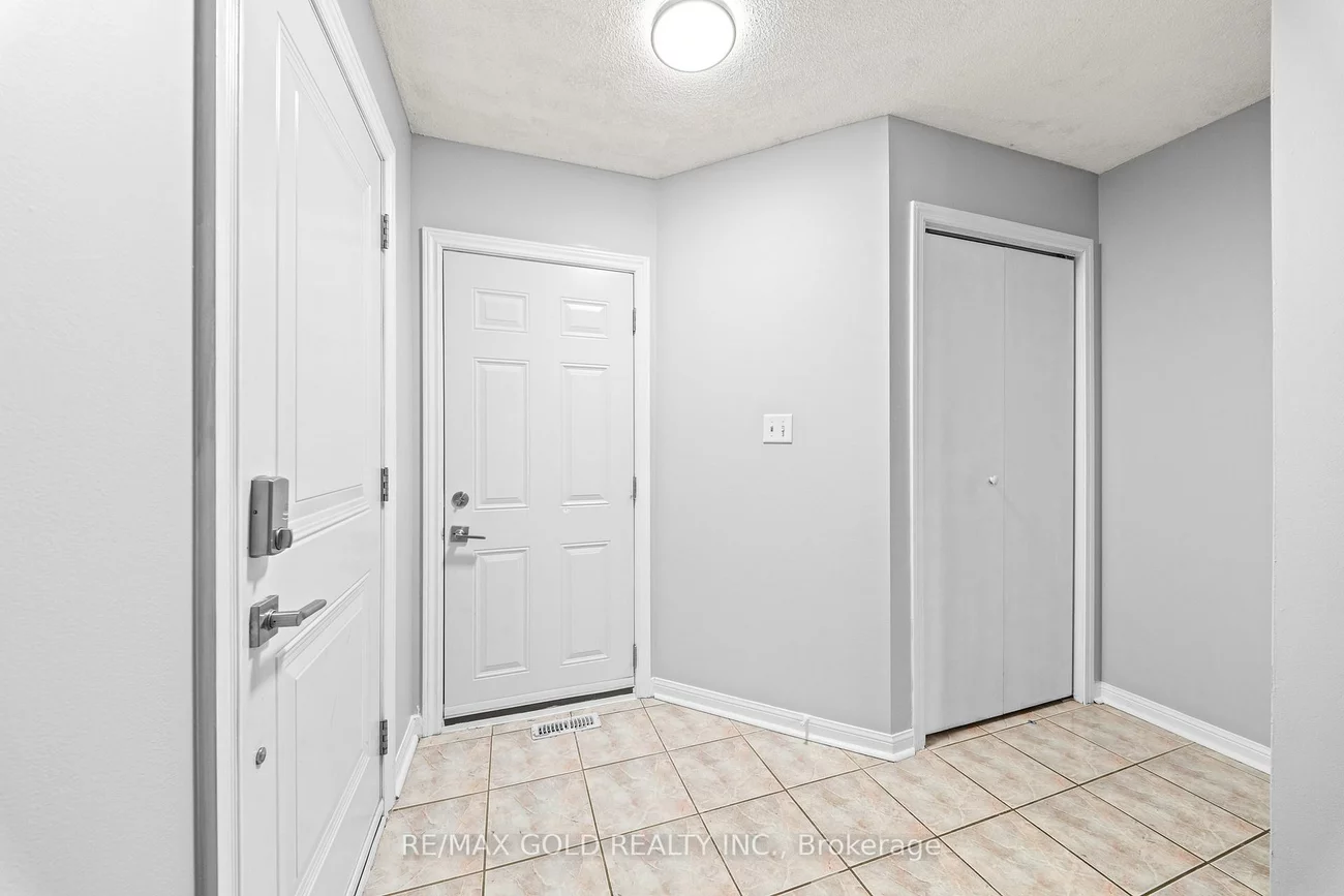 92, Dandelion, Sandringham-Wellington, Brampton