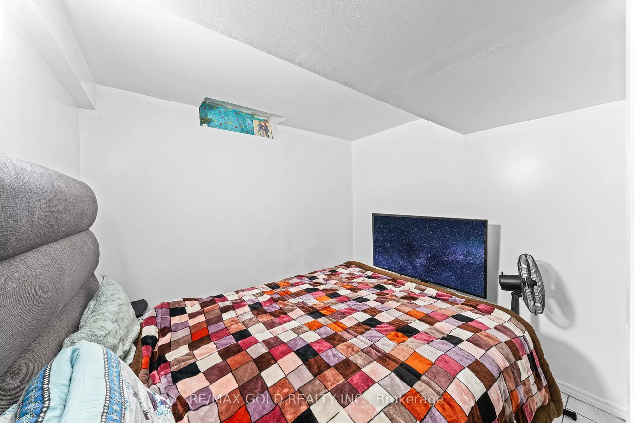 92, Dandelion, Sandringham-Wellington, Brampton