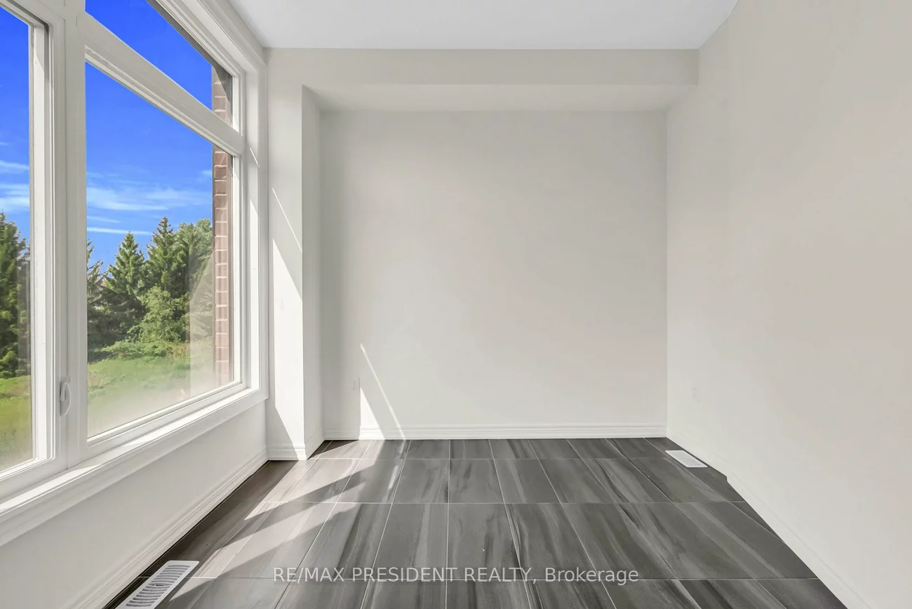 34, Queenpost, Credit Valley, Brampton