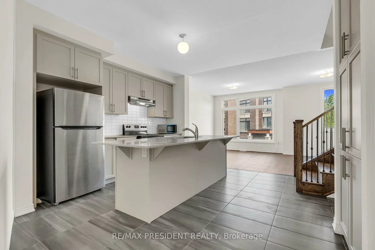 34, Queenpost, Credit Valley, Brampton
