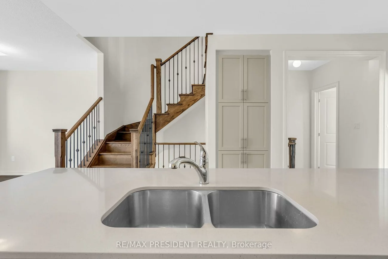 34, Queenpost, Credit Valley, Brampton