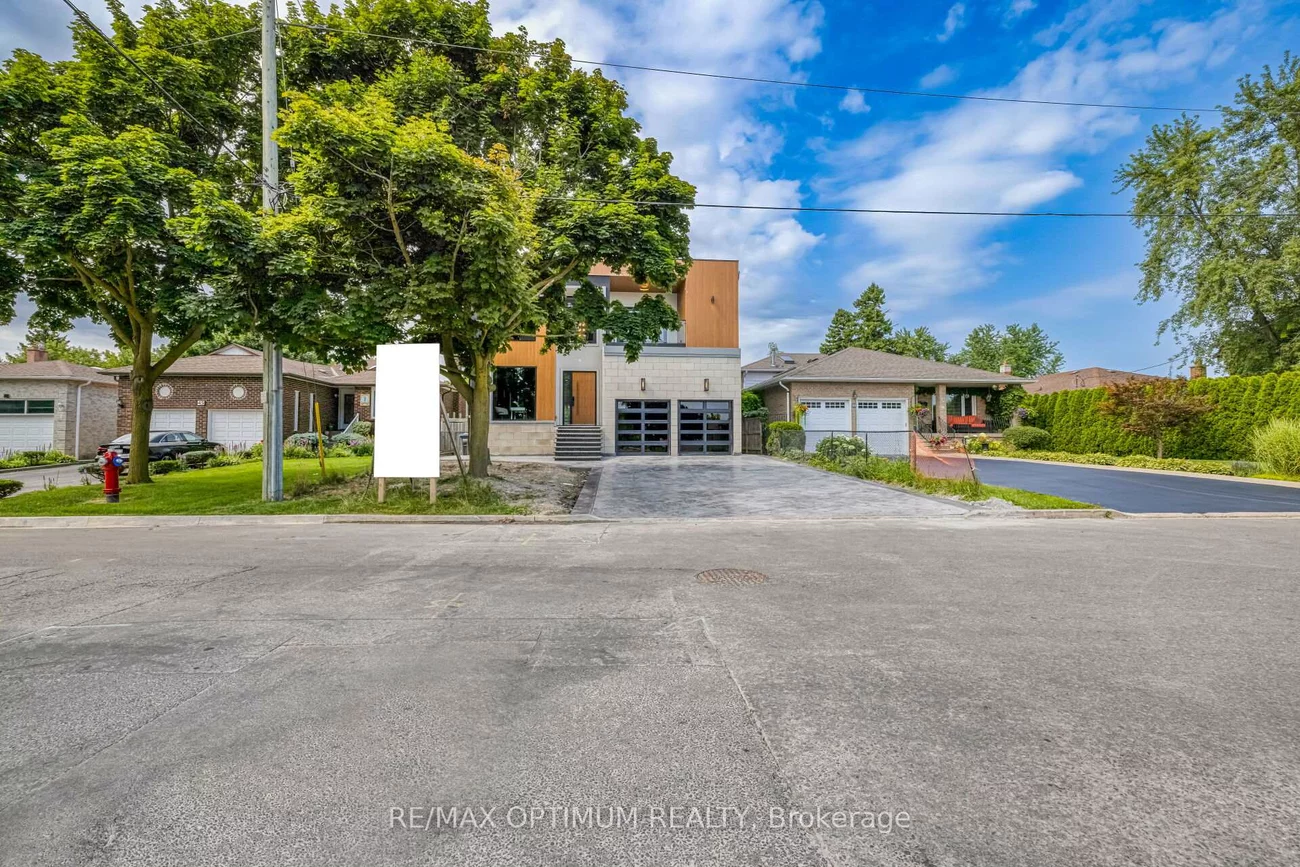 47, Moore, Brampton West, Brampton
