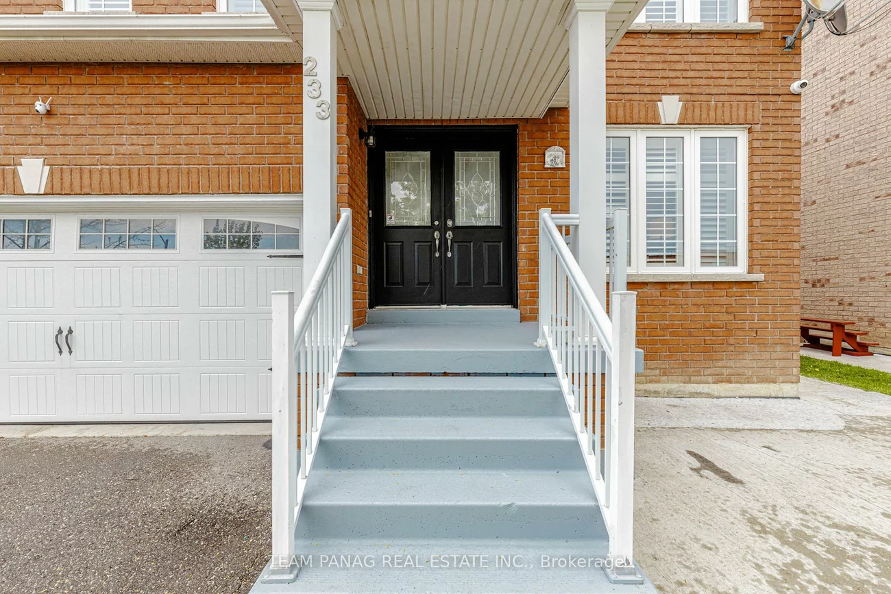 233, Queen Mary, Fletcher's Meadow, Brampton