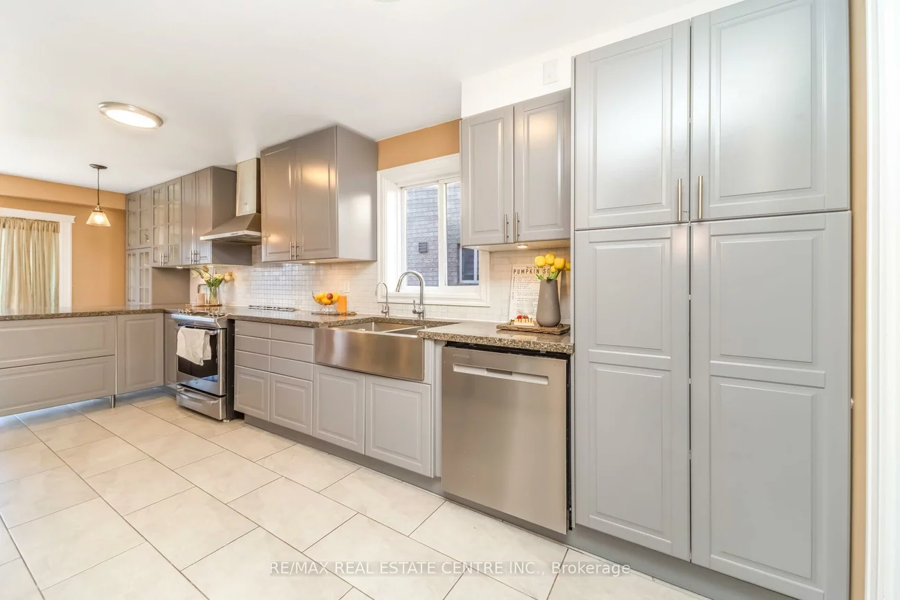 51, Pebblestone, Brampton West, Brampton