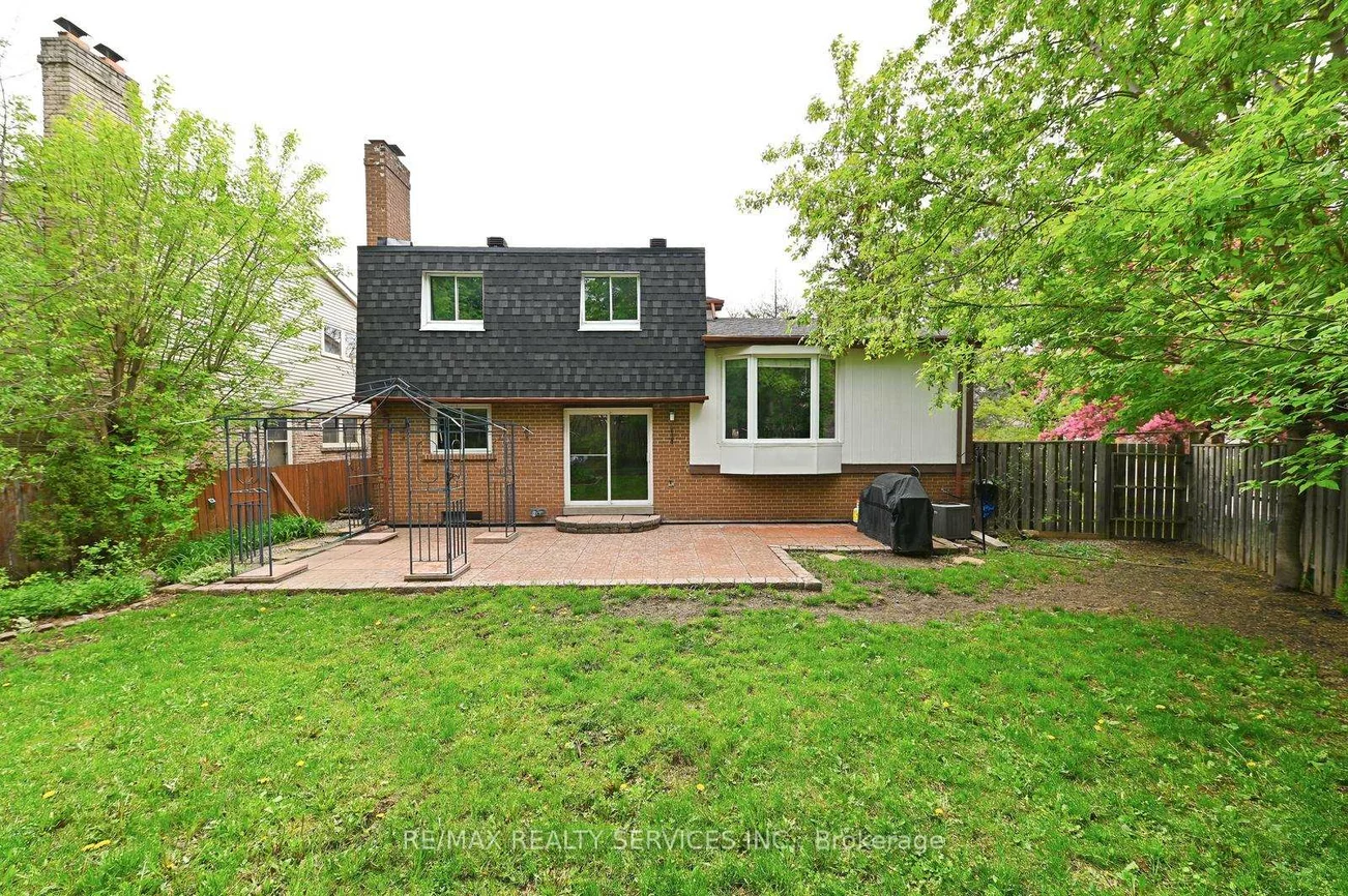 65, Massey, Central Park, Brampton
