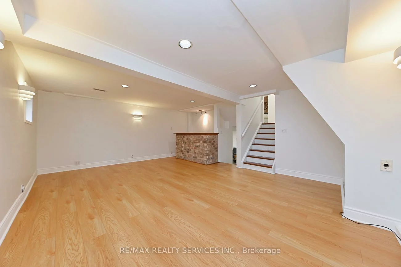 65, Massey, Central Park, Brampton