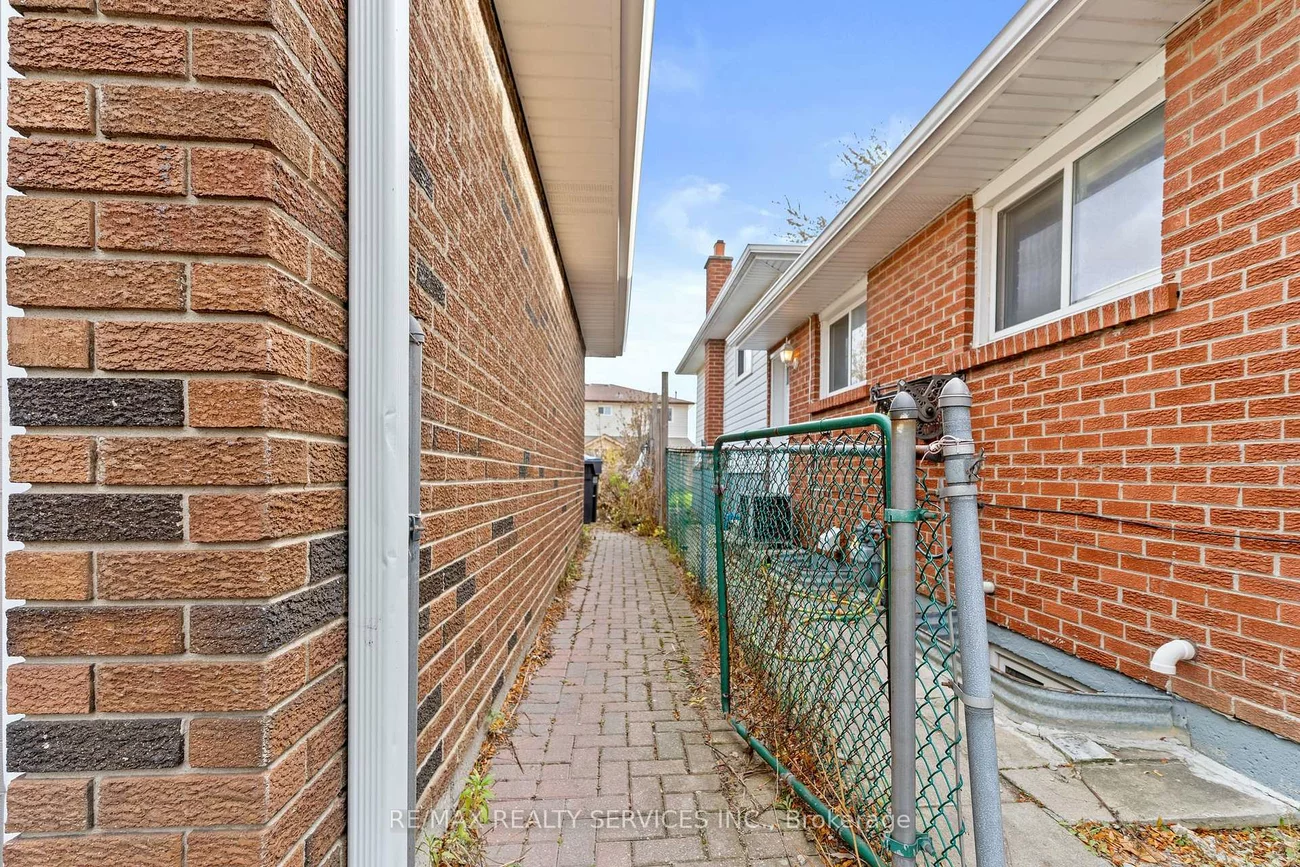 13, Linkdale, Brampton North, Brampton