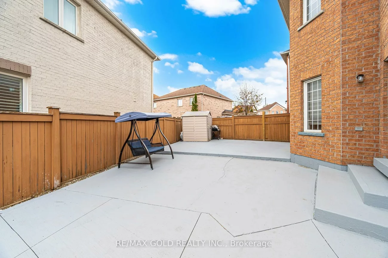 29, Laurentide, Vales of Castlemore North, Brampton