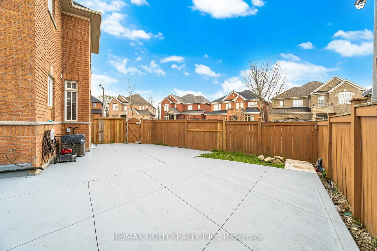 29, Laurentide, Vales of Castlemore North, Brampton