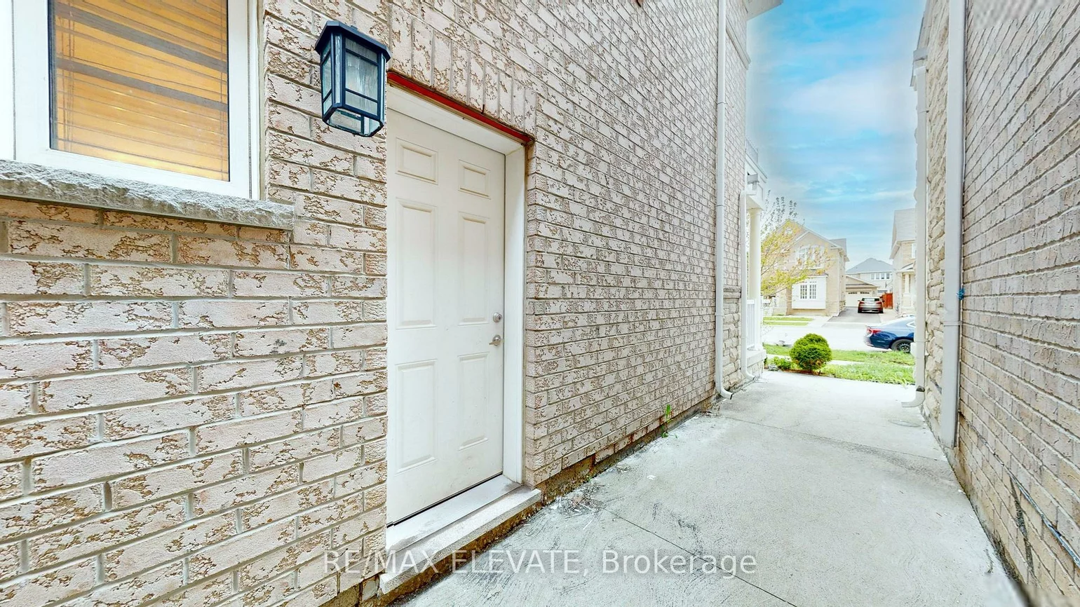 45, Castle Oaks, Bram East, Brampton
