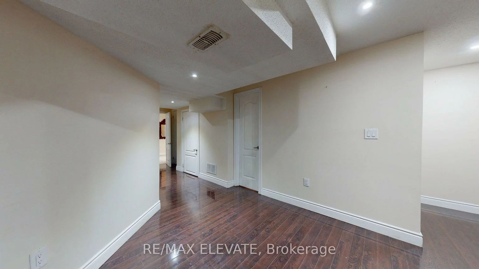 45, Castle Oaks, Bram East, Brampton
