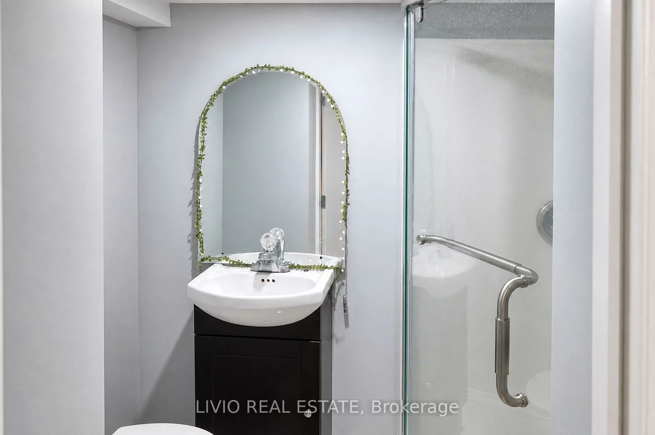34, Davenfield, Bram East, Brampton