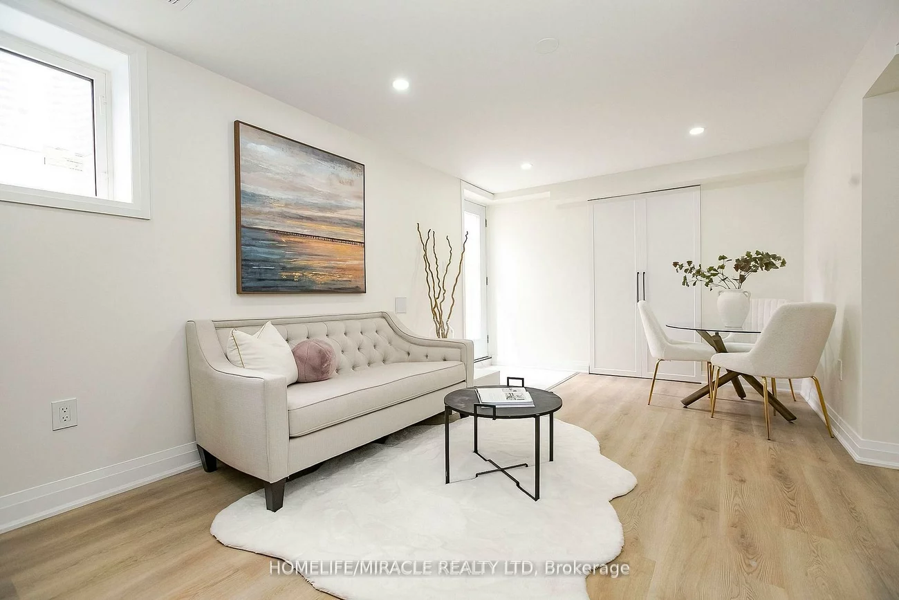 52, Foxacre, Madoc, Brampton