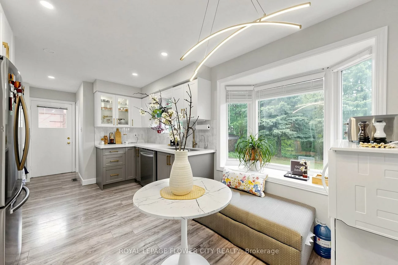 206, Mcmurchy, Brampton South, Brampton