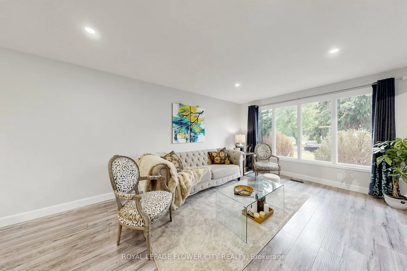 206, Mcmurchy, Brampton South, Brampton